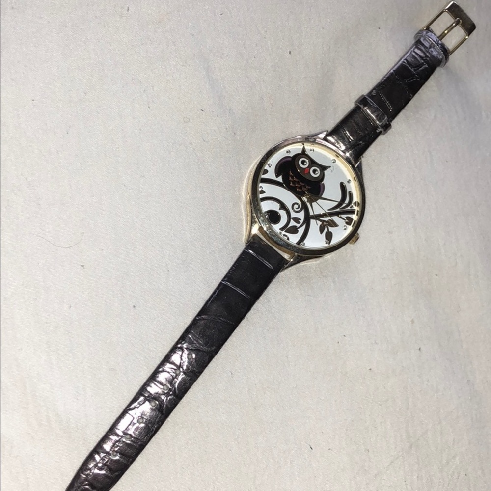Grey watch